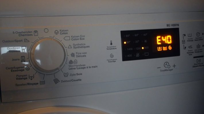máy giặt electrolux lỗi E40