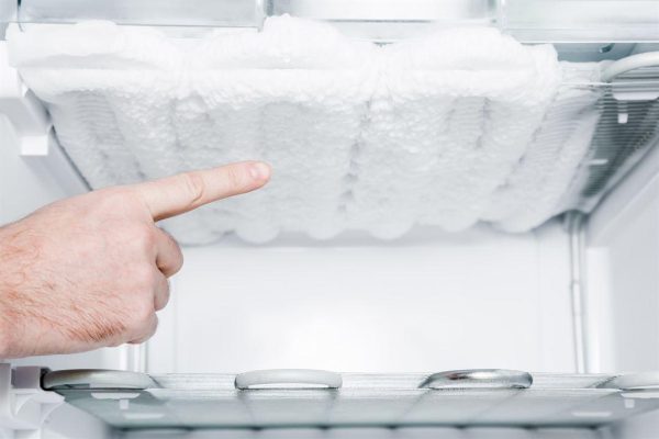 Cách tự sửa tủ lạnh bị đóng đá ngăn mát?